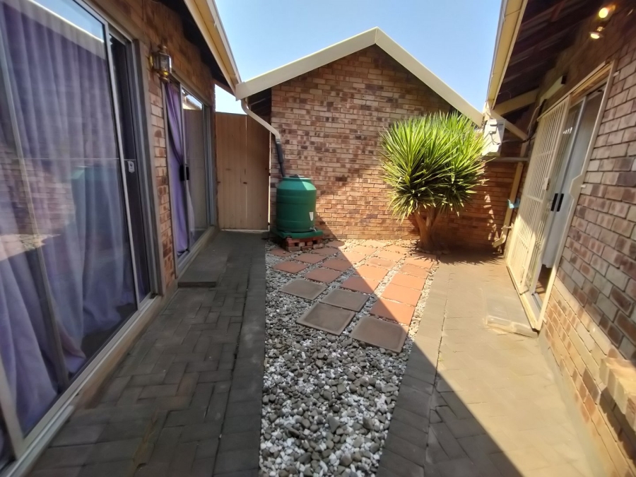 3 Bedroom Property for Sale in Bloemfontein Free State